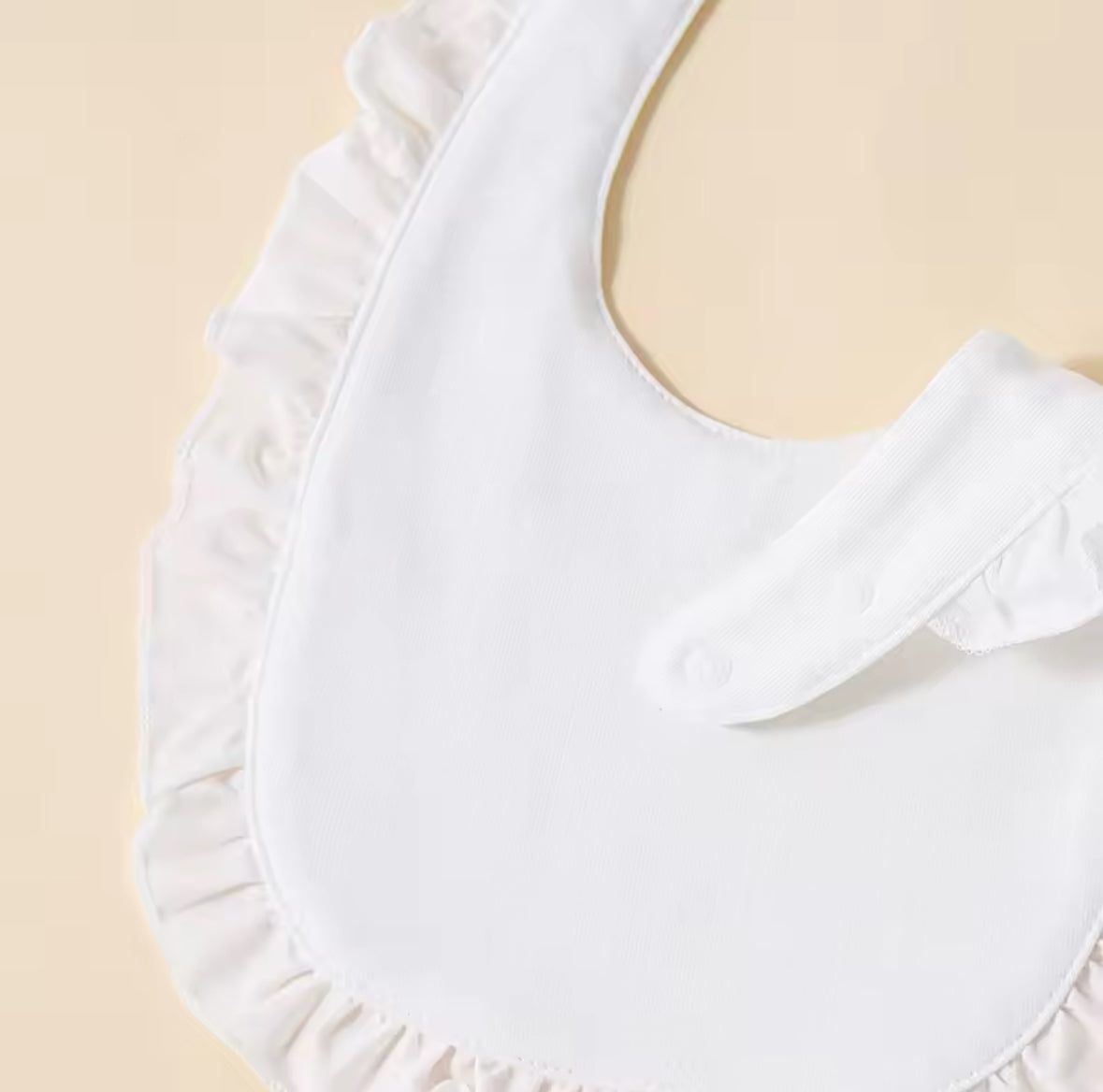 Baby ruffle bib