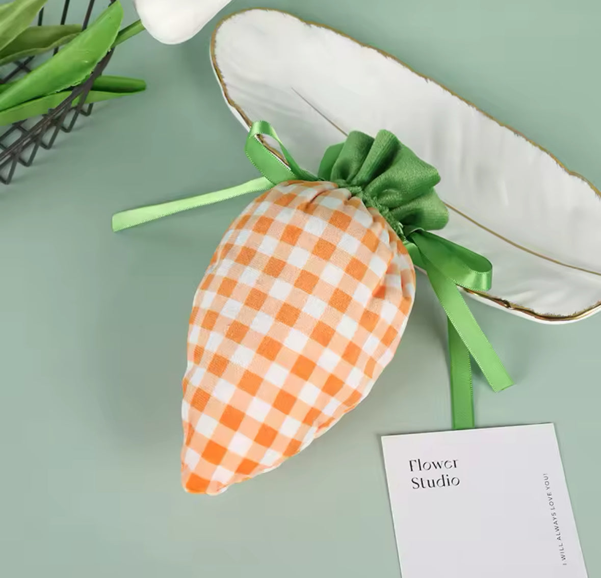 Gingham carrot bags